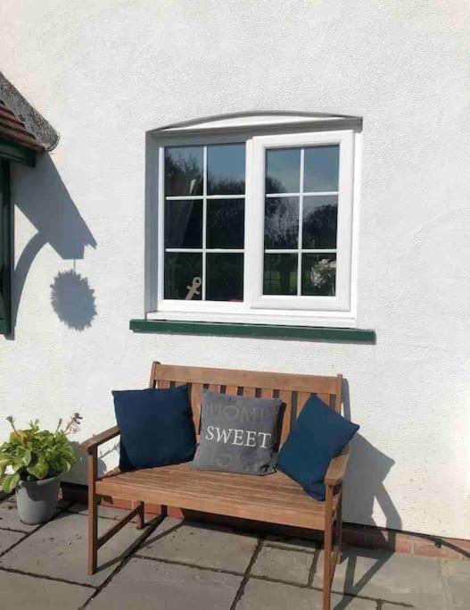 Bramble Cottage - Sleeps 5 With Free Wifi Cardigan Exterior foto